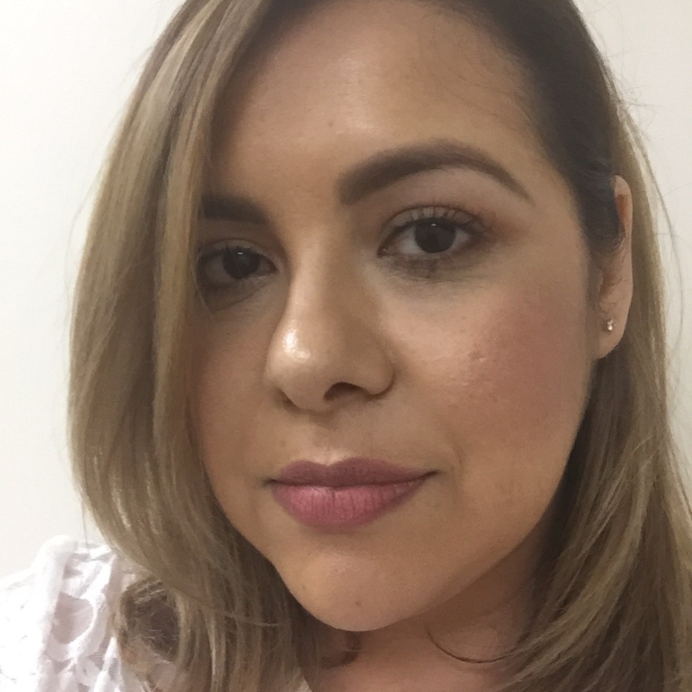 Meet your Posher, Adriana